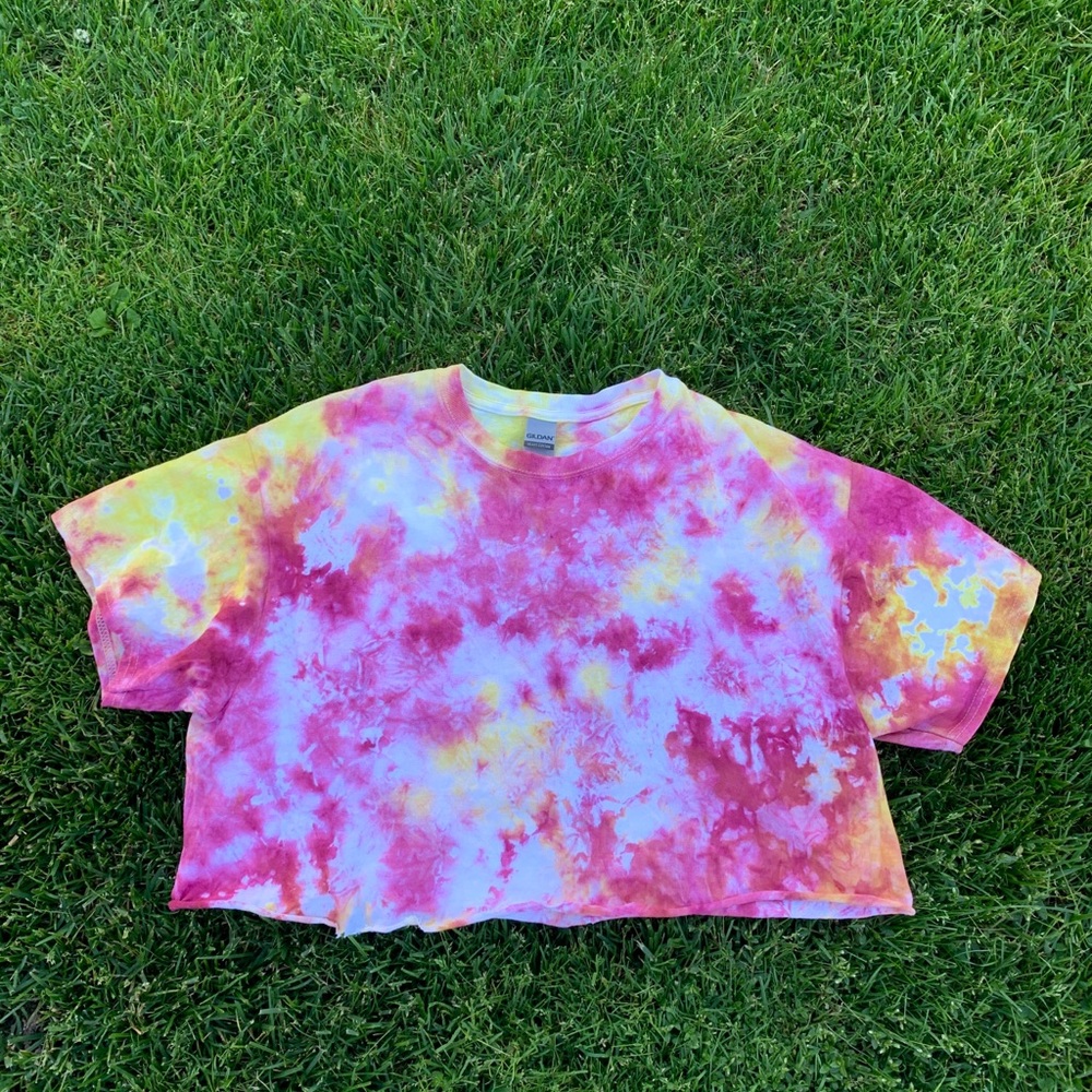 Women’s tie dye crop top